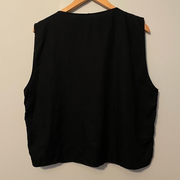 Patterned Vest - Picture 5 of 5